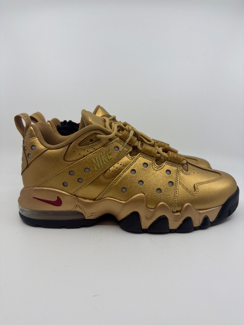 NIKE SB AIR MAX 2 CB '94 - SUPREME METALLIC GOLD