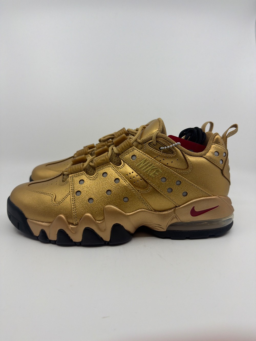 NIKE SB AIR MAX 2 CB '94 - SUPREME METALLIC GOLD