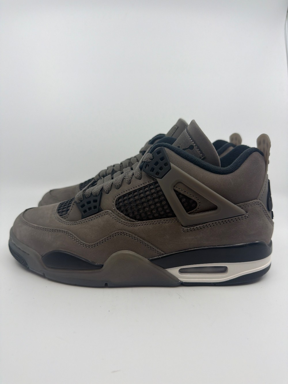 AJ 4 - CAVE STONE