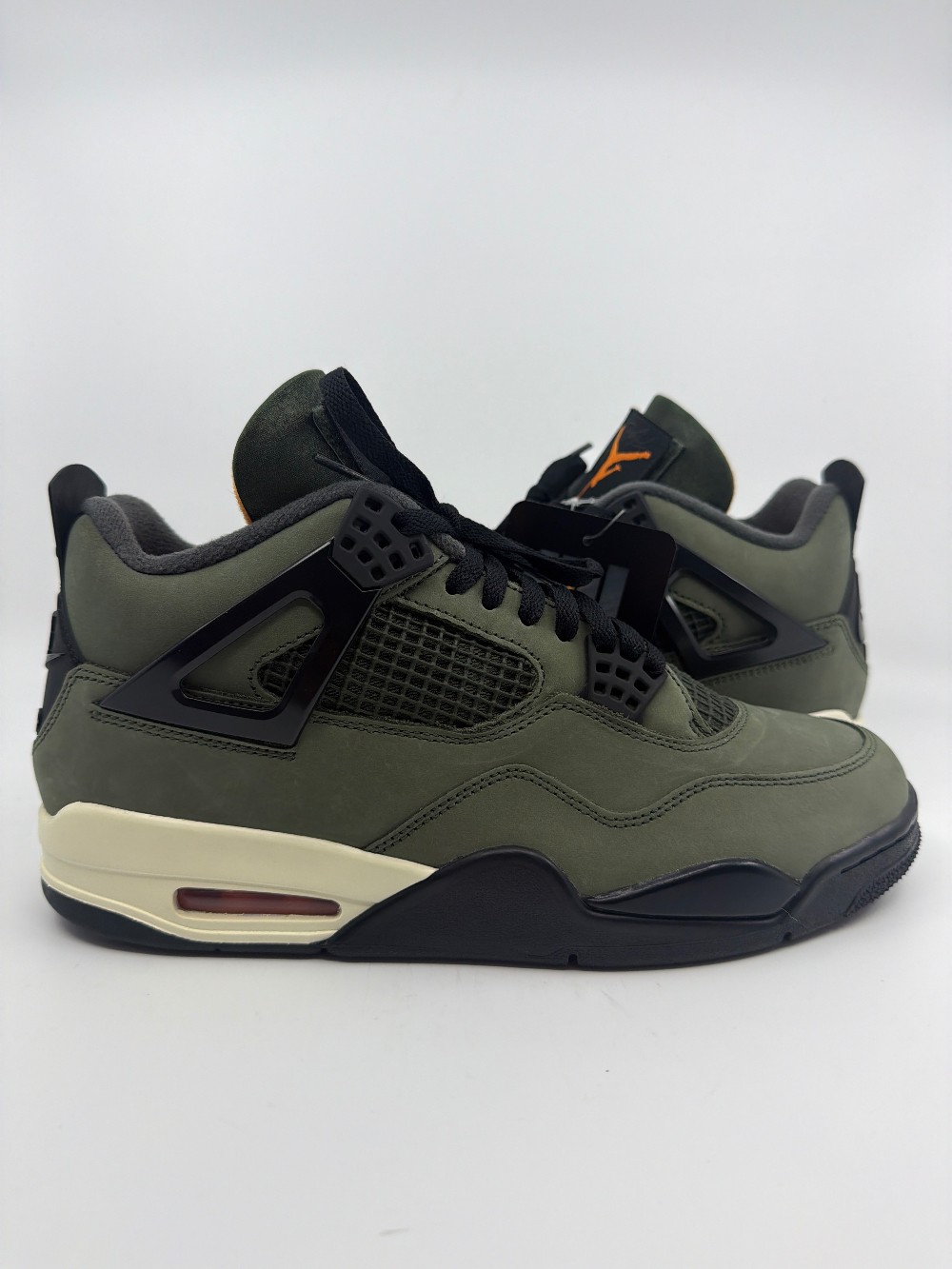 *USED* AJ 4 - UNDEFEATED (2025)
