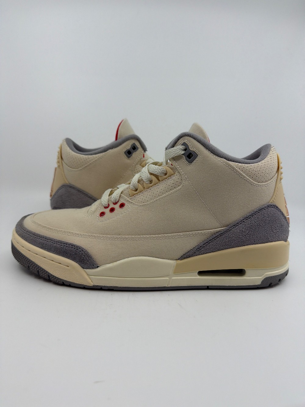 *USED* AJ 3 - MUSLIN