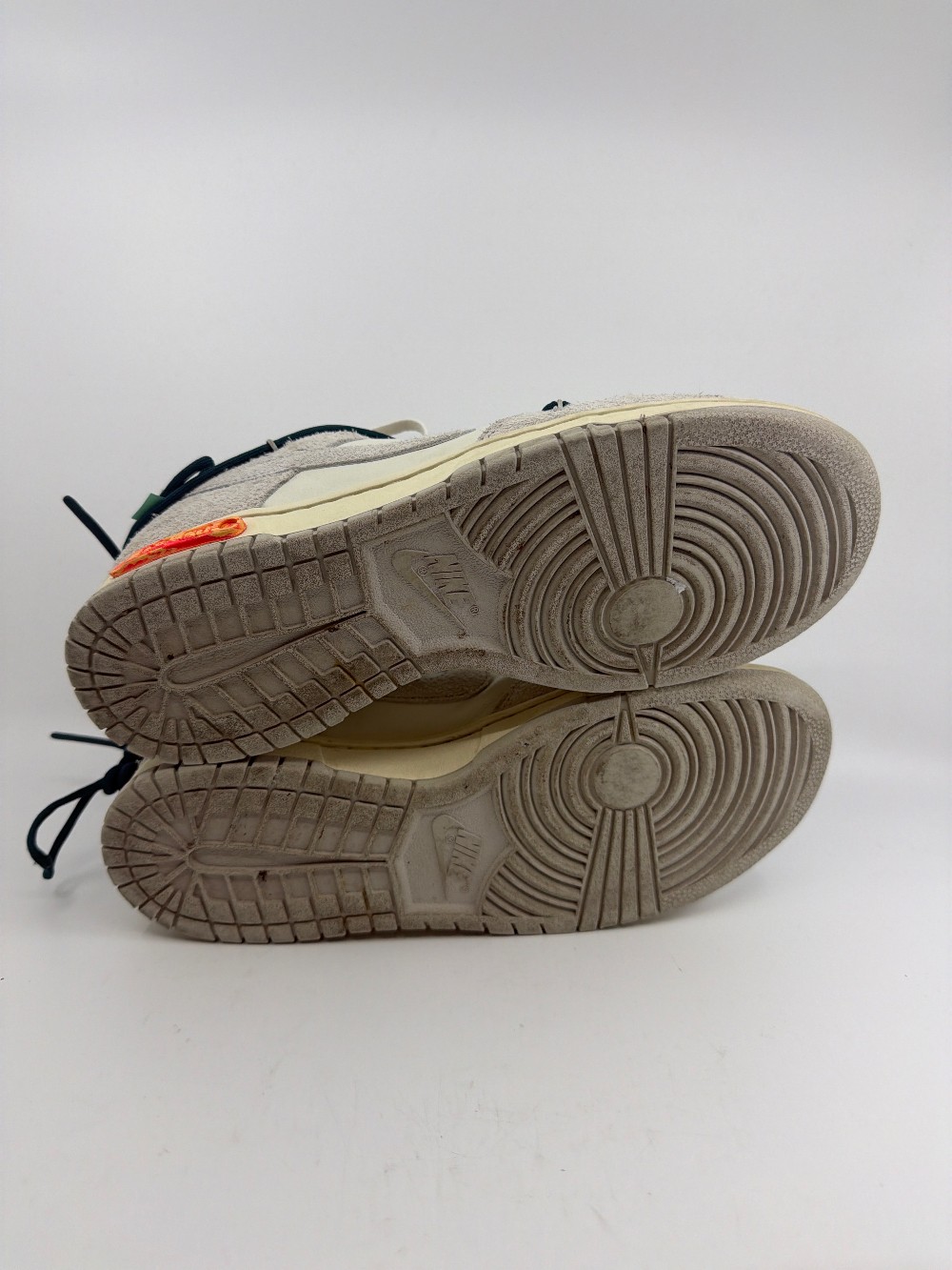*USED* NIKE DUNK LOW X OFF WHITE - LOT 16