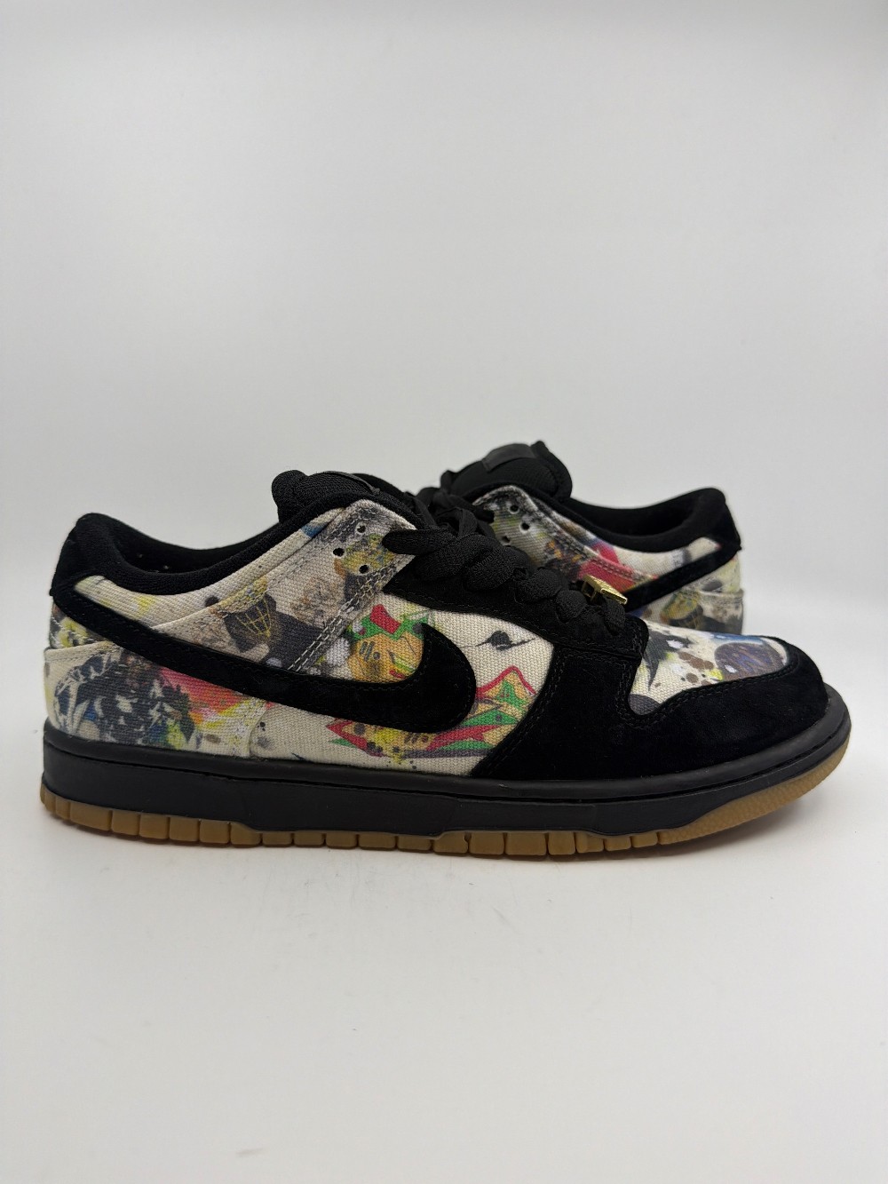 *USED* NIKE SB DUNK LOW X SUPREME - RAMMELLZEE
