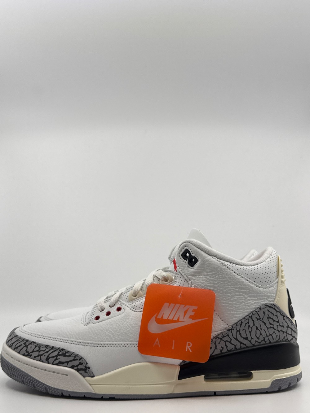 AJ 3 - WHITE CEMENT REIMAGINED