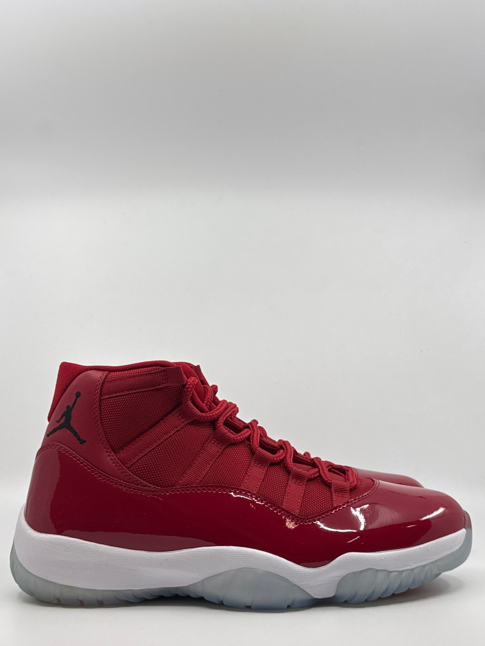 *DAMAGED BOX* AJ 11 - WIN LIKE 96