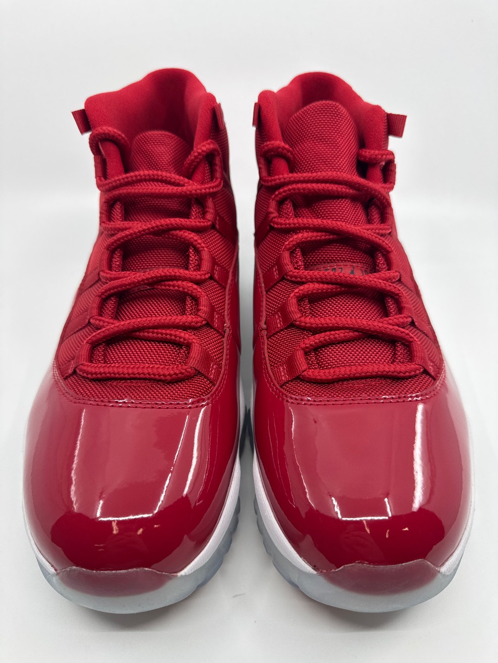 *DAMAGED BOX* AJ 11 - WIN LIKE 96