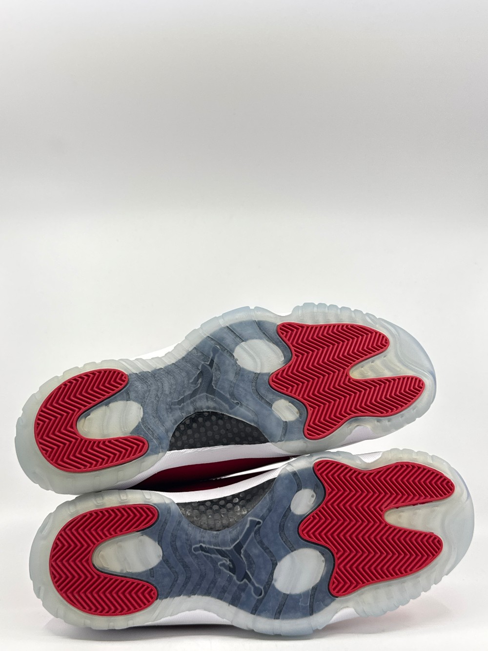 *DAMAGED BOX* AJ 11 - WIN LIKE 96