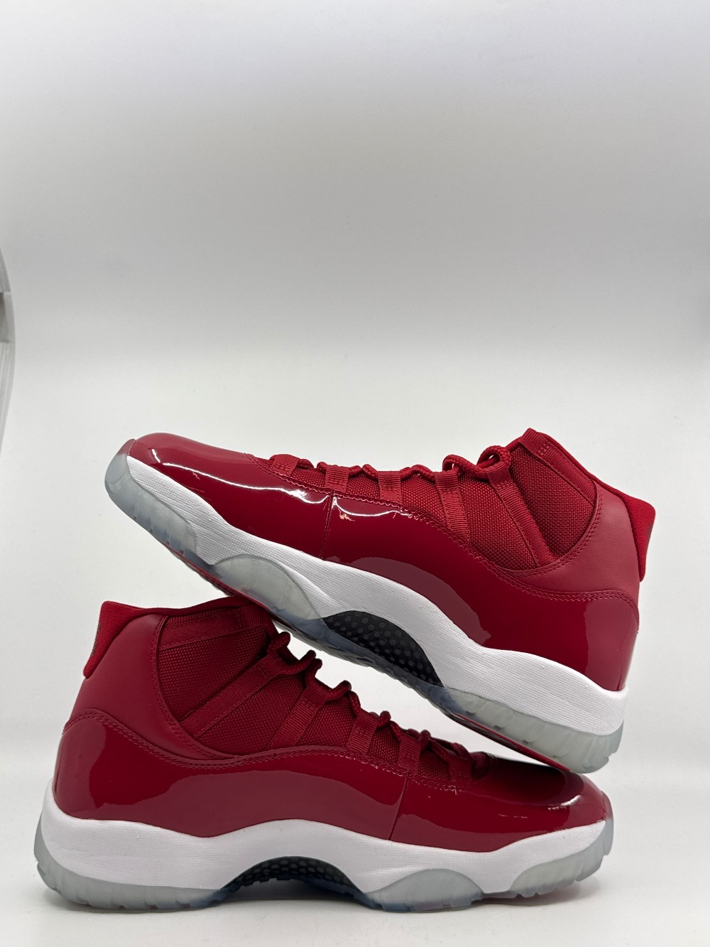 *DAMAGED BOX* AJ 11 - WIN LIKE 96