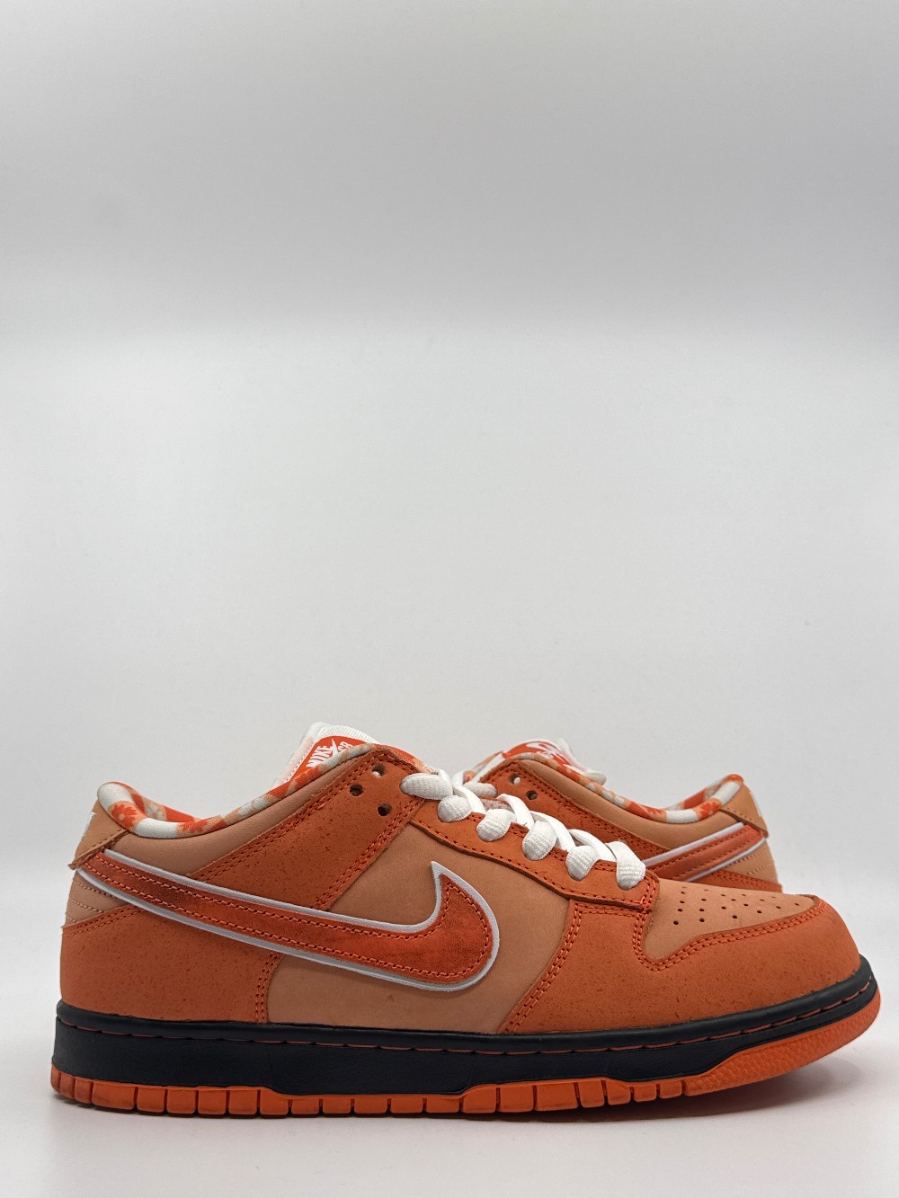 *USED* NIKE SB DUNK LOW X CONCEPTS - ORANGE LOBSTER