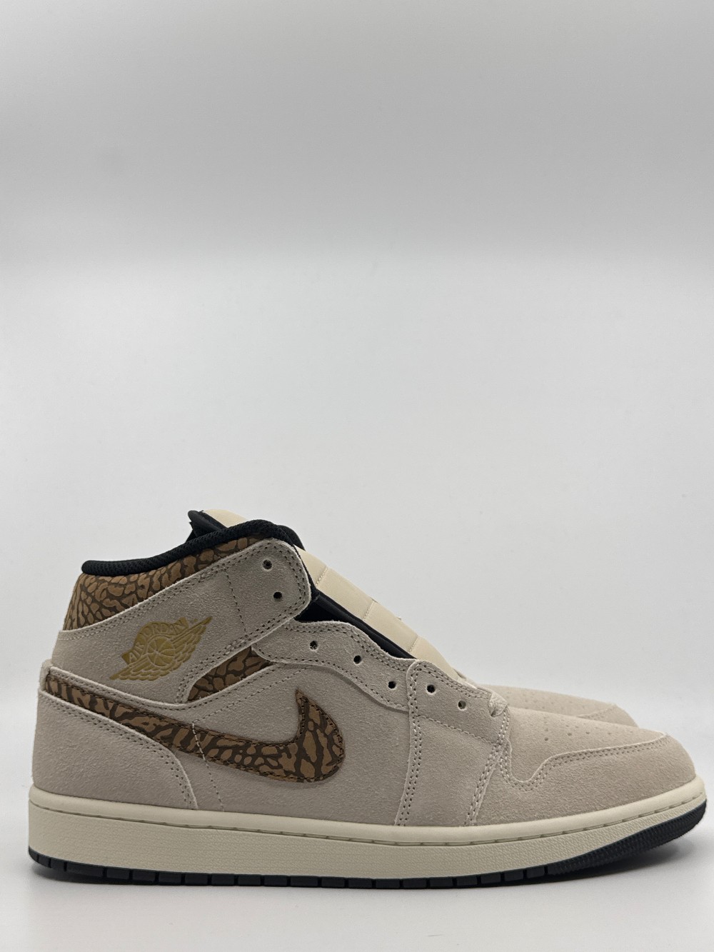 AJ 1 MID SE - BROWN ELEPHANT