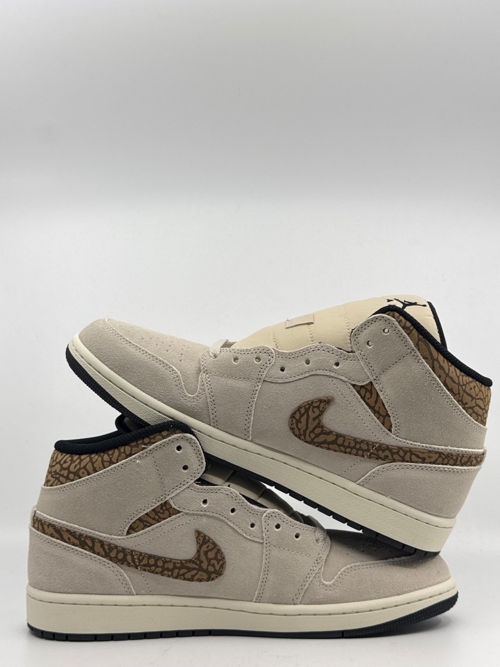 AJ 1 MID SE - BROWN ELEPHANT