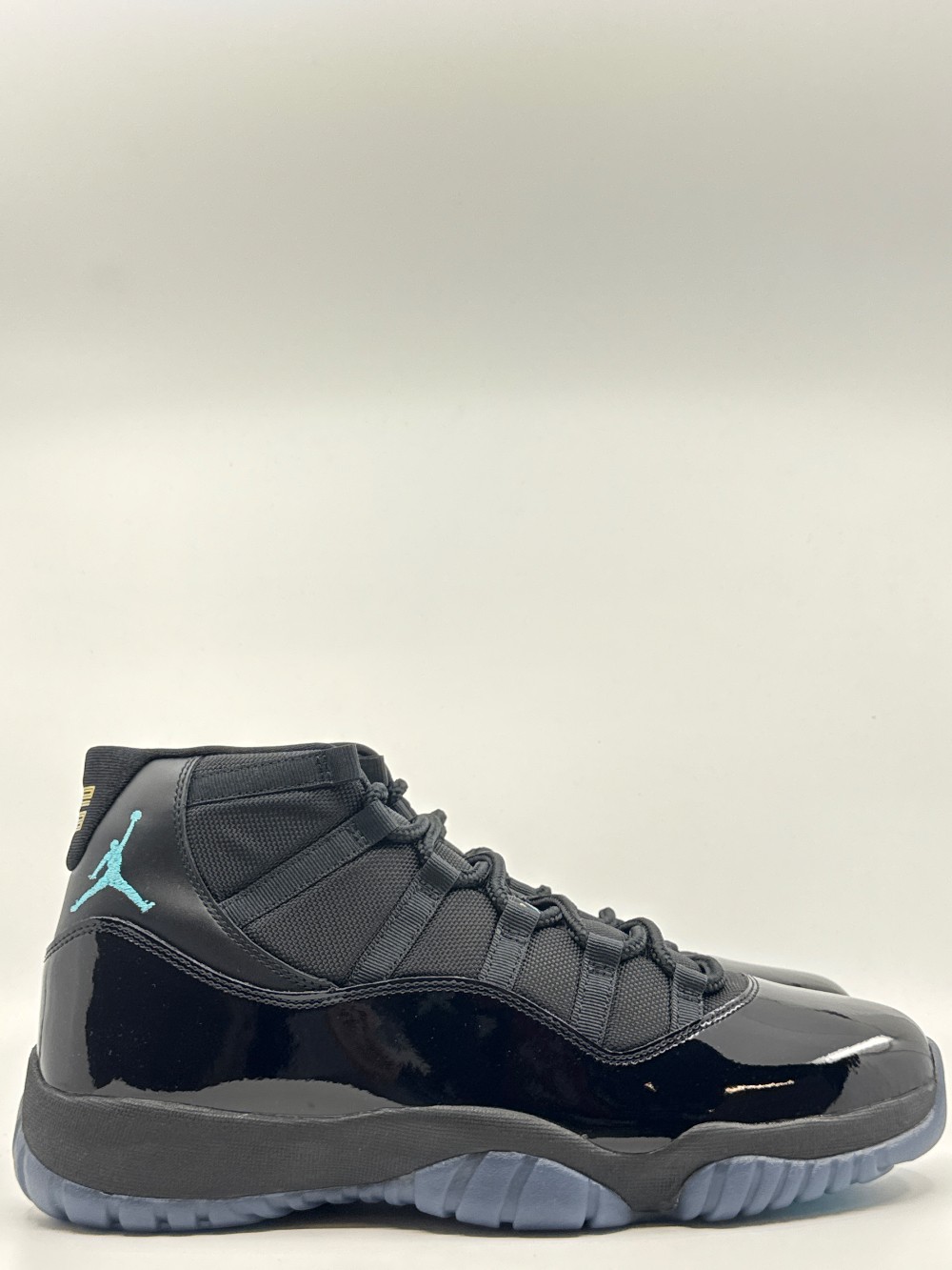 AJ 11 - GAMMA BLUE (2025)