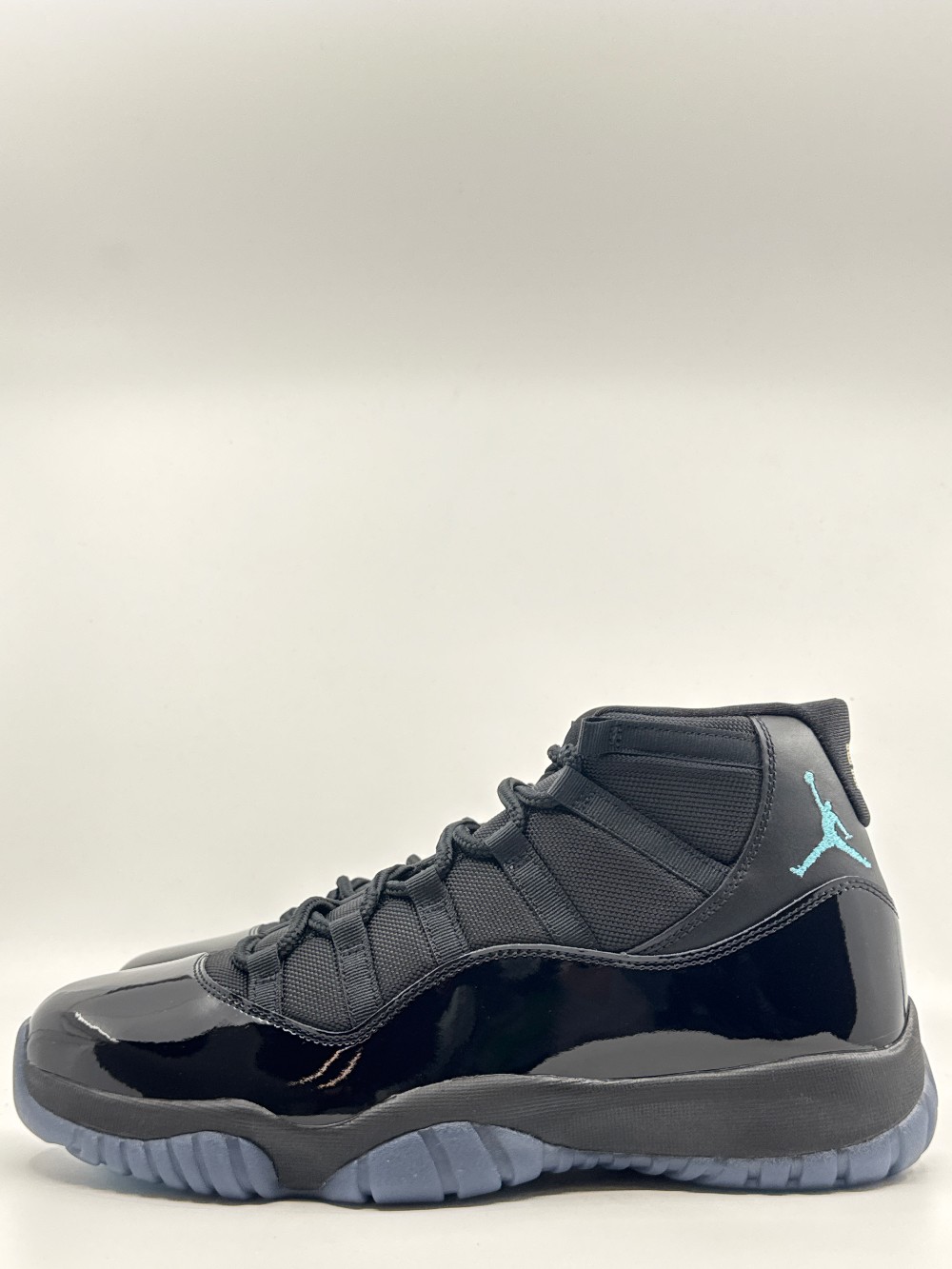 AJ 11 - GAMMA BLUE (2025)