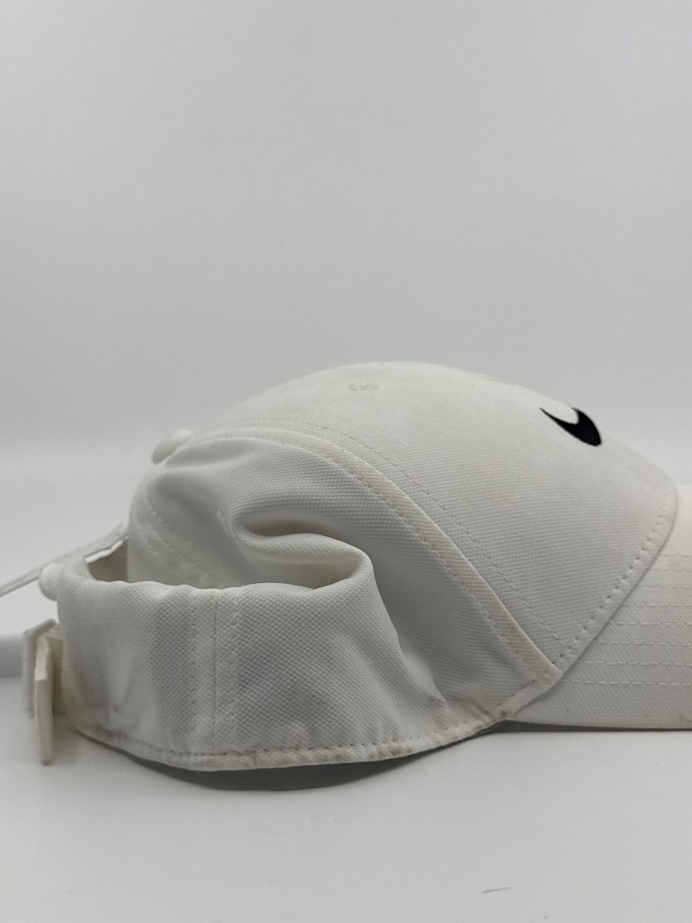 *NEW/DEFECTS* DRAKE CLB X NIKE HAT - WHITE