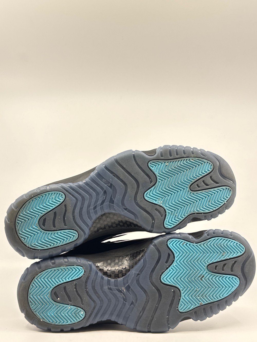 *VNDS/NO BOX* AJ 11 - GAMMA (2025)
