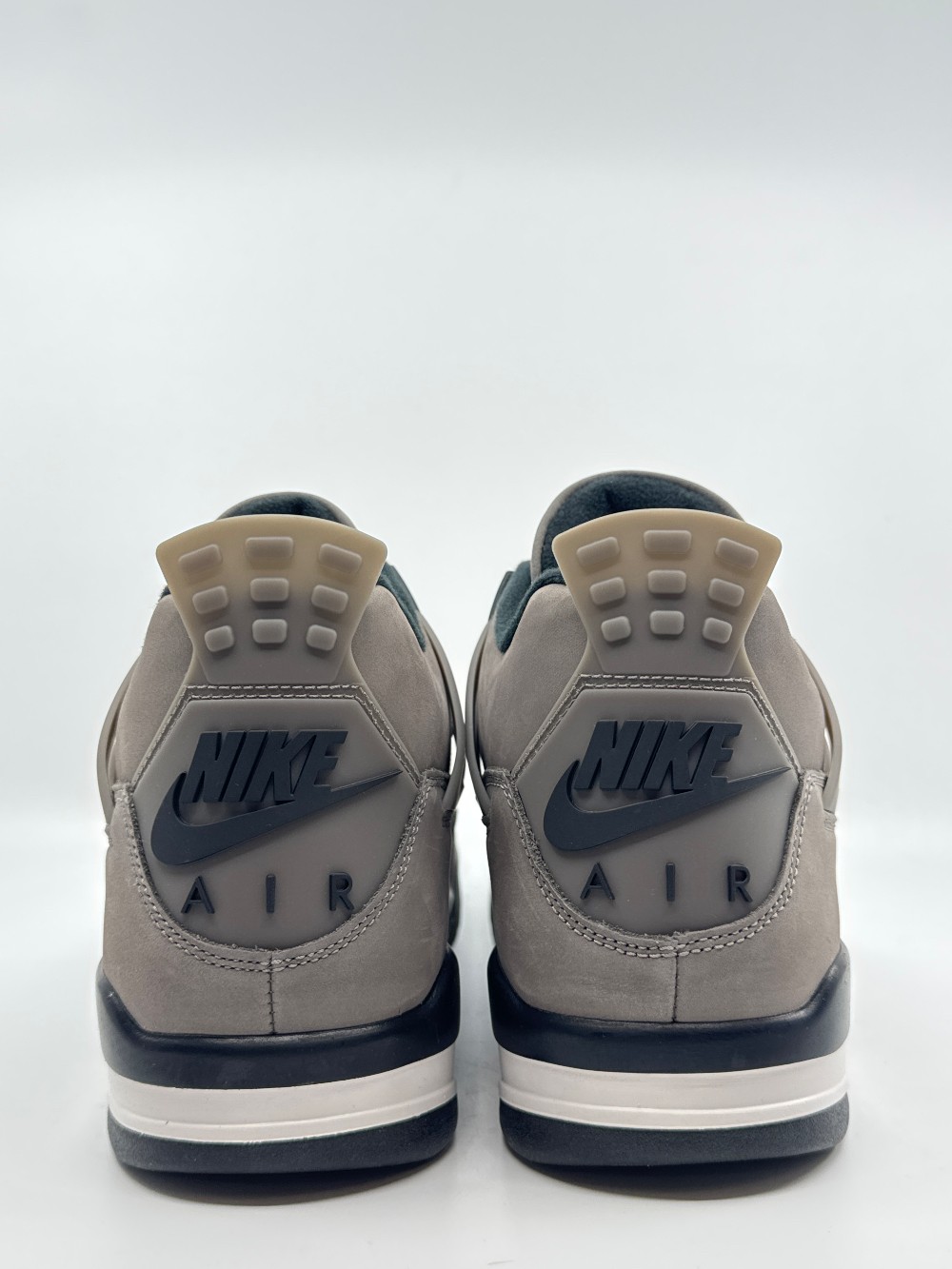 AJ 4 - CAVE STONE