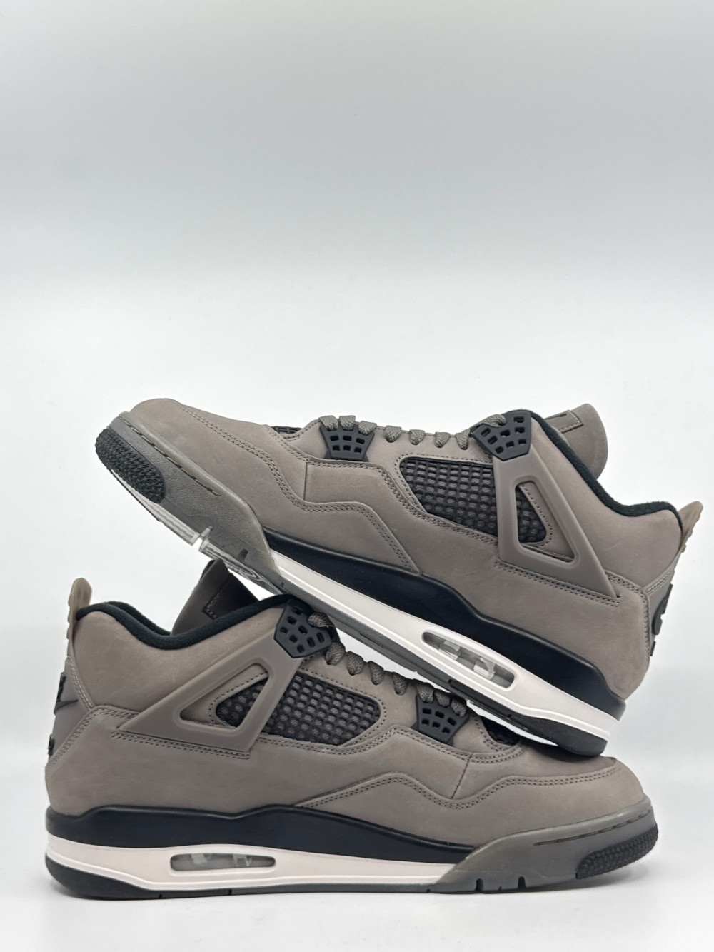 AJ 4 - CAVE STONE