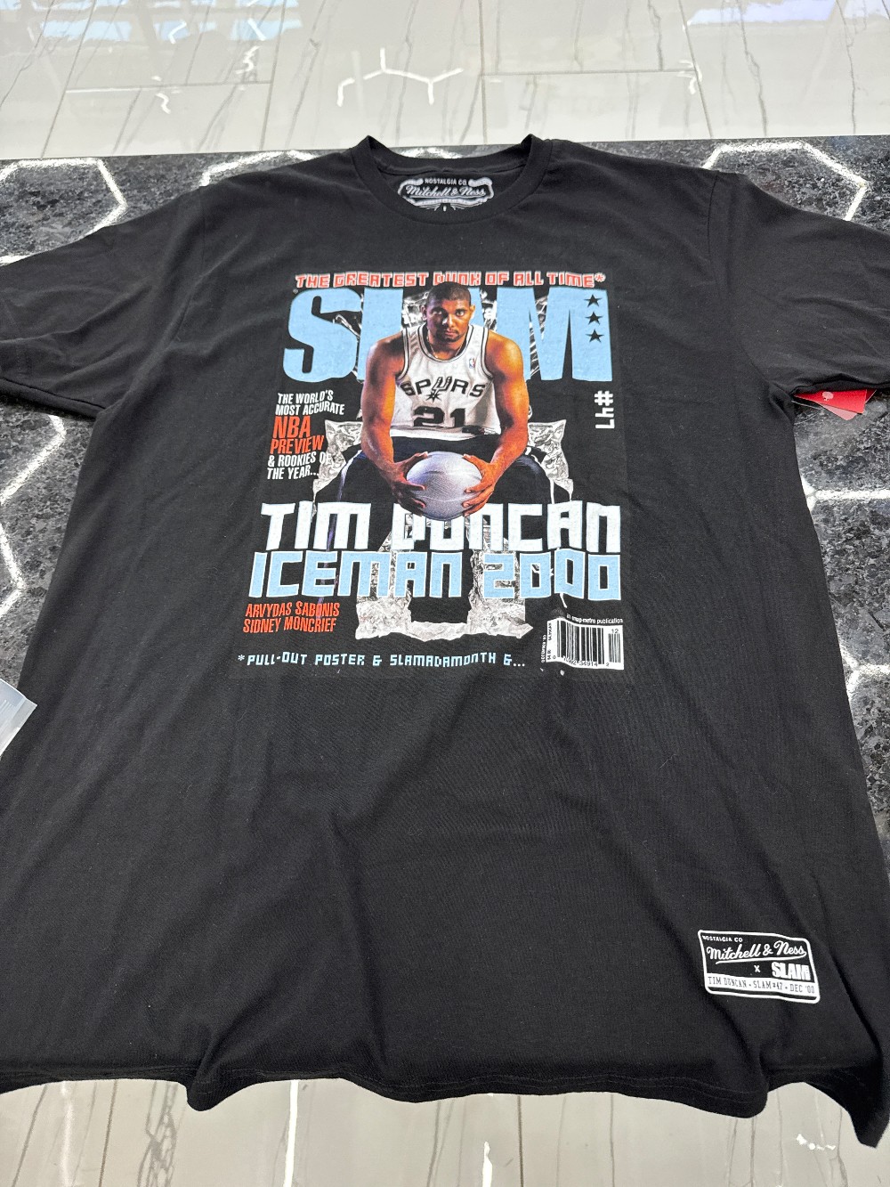 TIM DUNCAN SLAM MAGAZINE TEE - BLACK