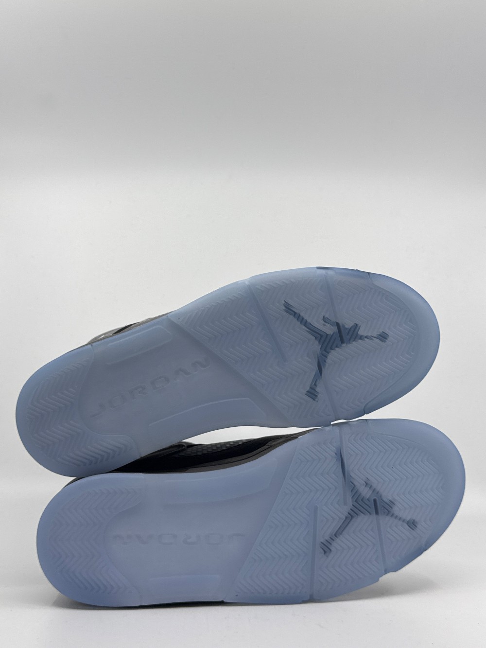 AJ 5 - WOLF GREY (2026)
