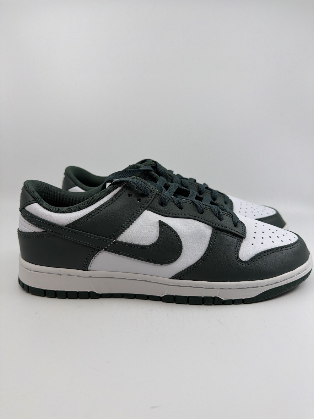 NIKE DUNK LOW - VINTAGE GREEN