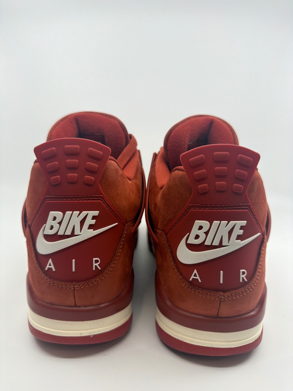 *USED* JORDAN 4 X NIGEL SYLVESTER - BRICK BY BRICK