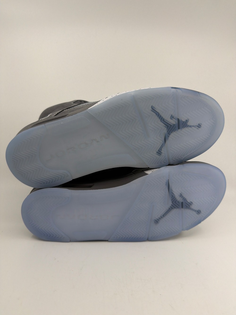 AJ 5 - WOLF GREY (2026)