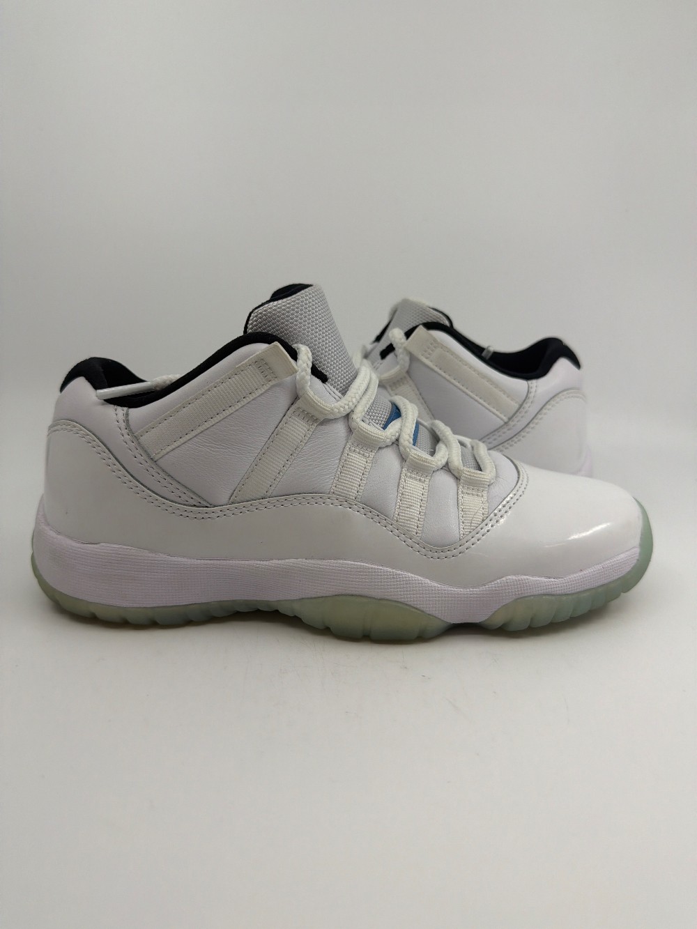*USED/NO BOX* AJ 11 LOW (GS) - LEGEND BLUE