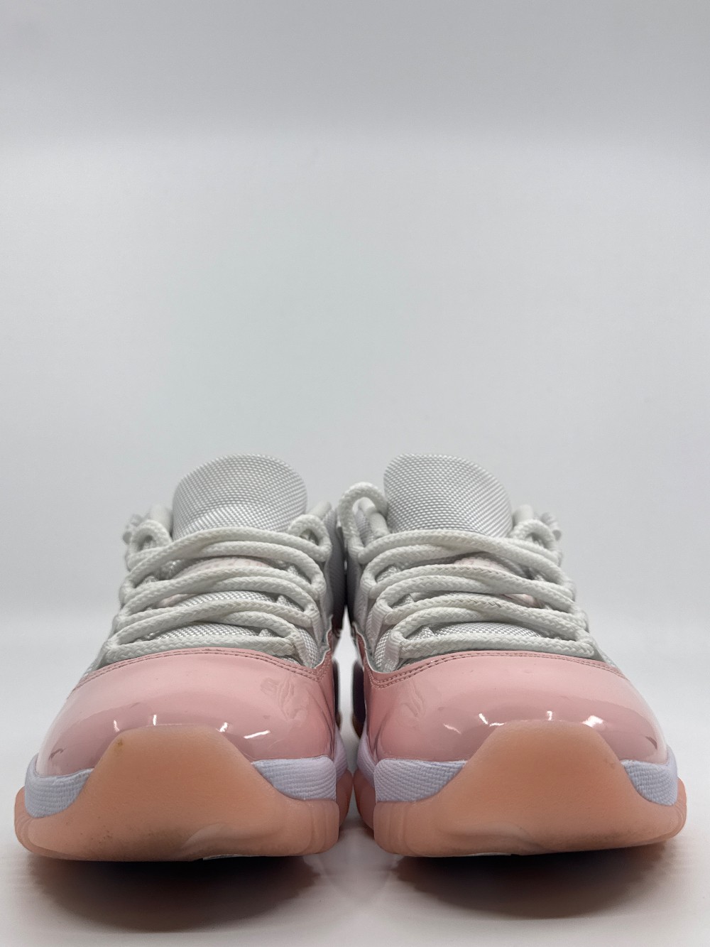 *USED/NO BOX* AJ 11 LOW (W) - LEGEND PINK