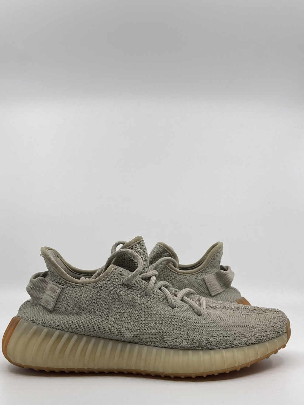 *USED/NO BOX* YEEZY BOOST 350 V2 - SESAME