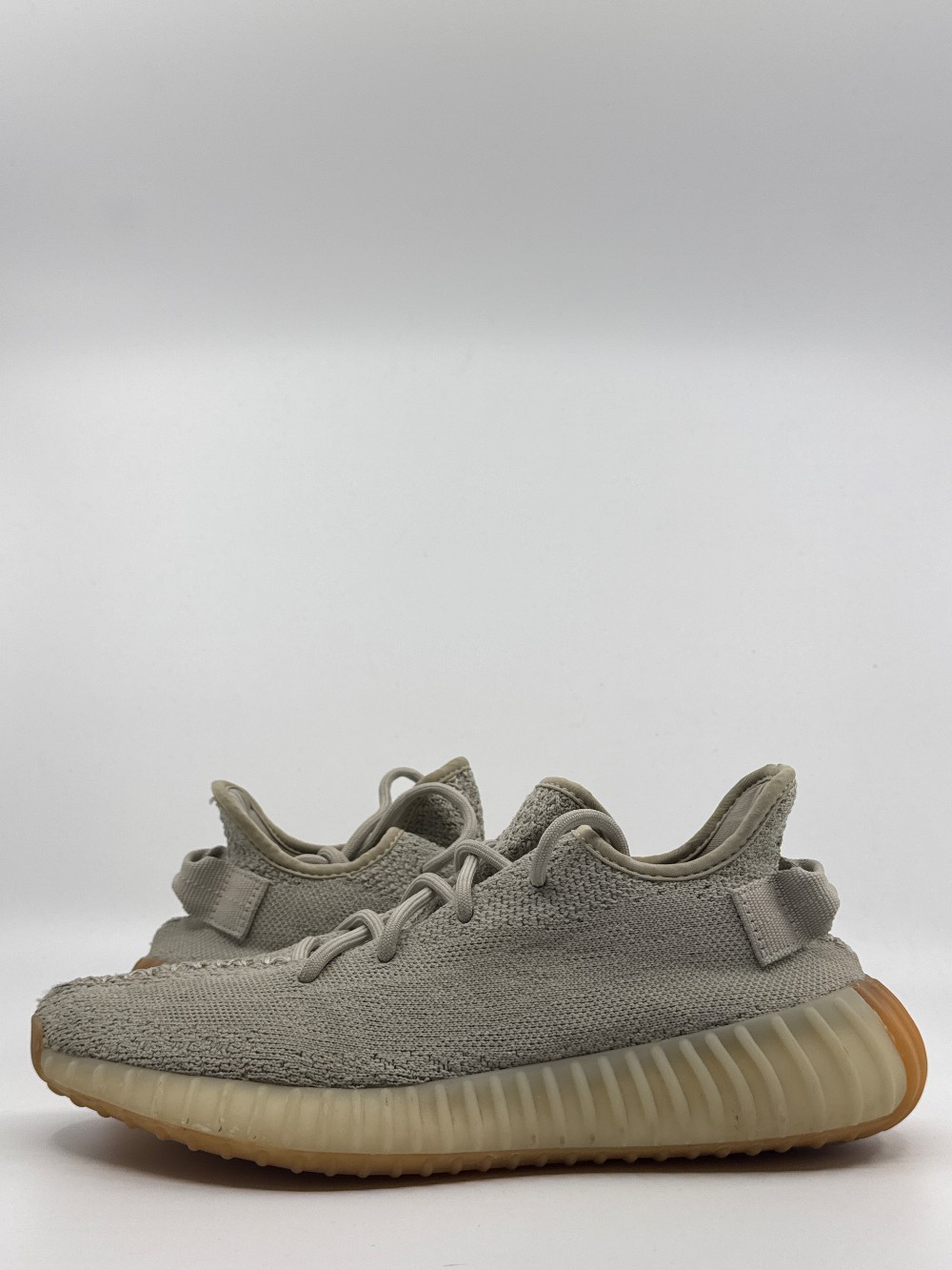 *USED/NO BOX* YEEZY BOOST 350 V2 - SESAME