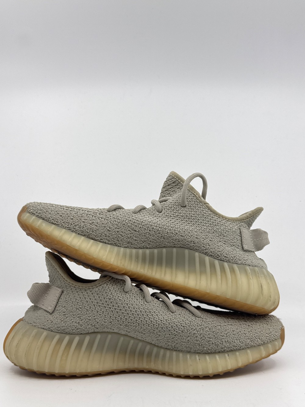 *USED/NO BOX* YEEZY BOOST 350 V2 - SESAME