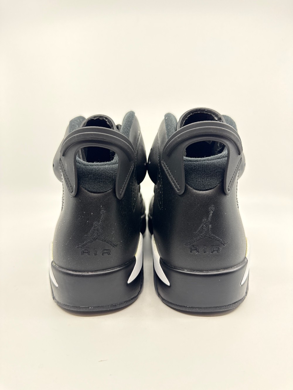 *VNDS* AJ 6 - BLACK CAT