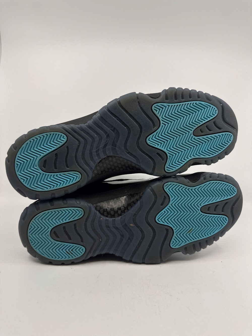 *USED* AJ 11 - GAMMA BLUE (2025)