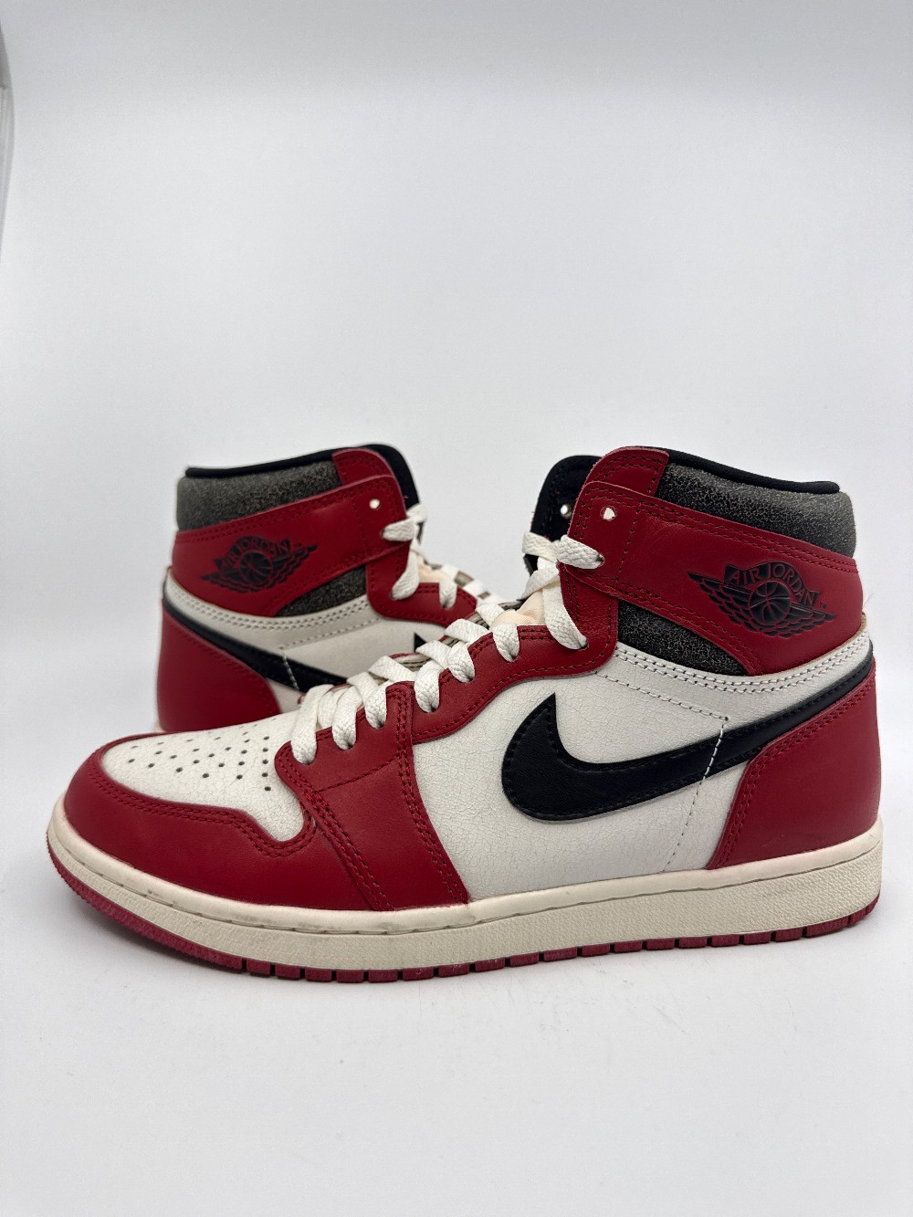 *USED* AJ 1 - CHICAGO LOST AND FOUND