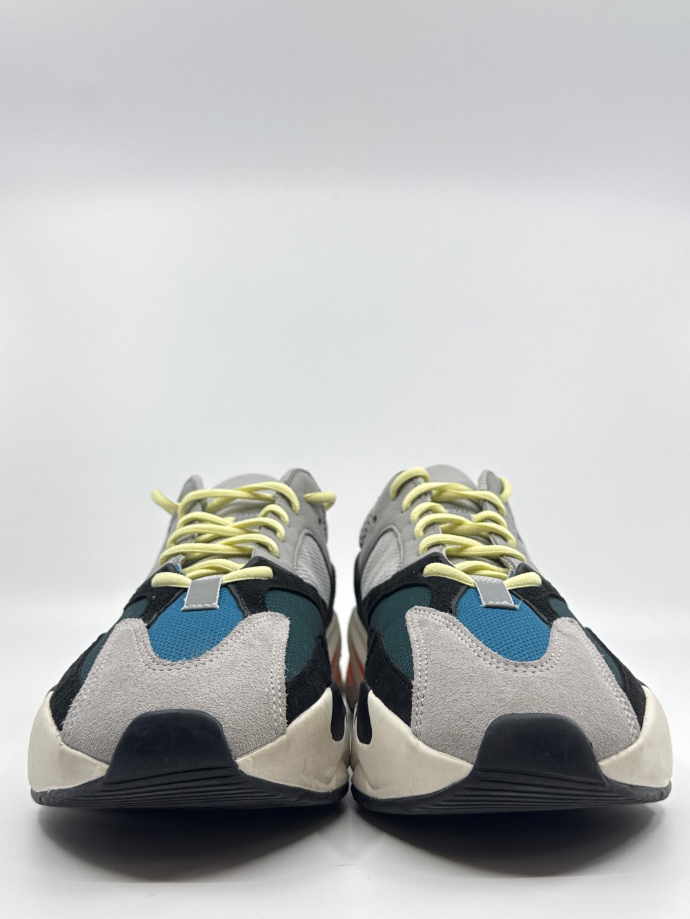 *USED* YEEZY 700 BOOST - WAVE RUNNER