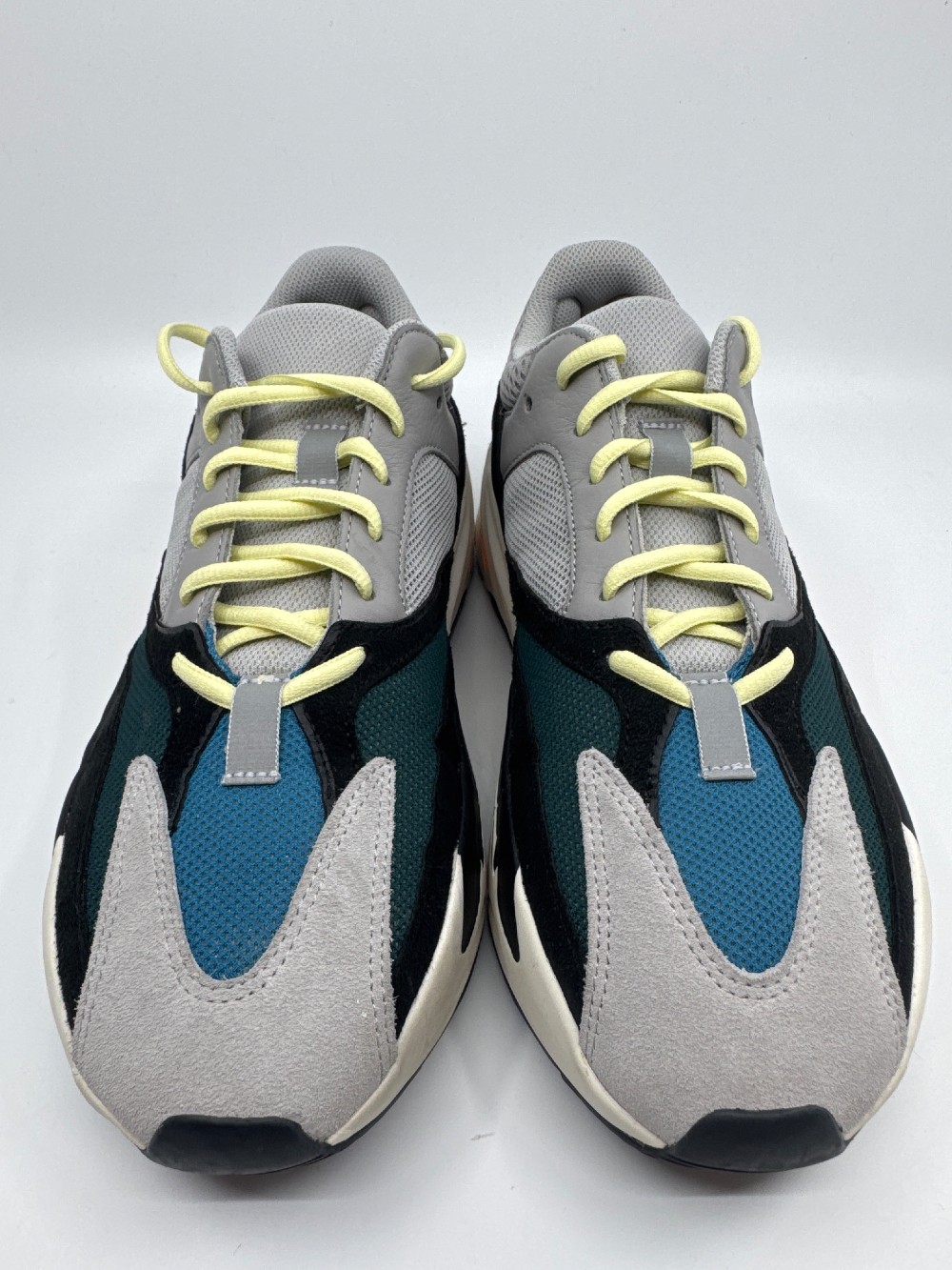 *USED* YEEZY 700 BOOST - WAVE RUNNER