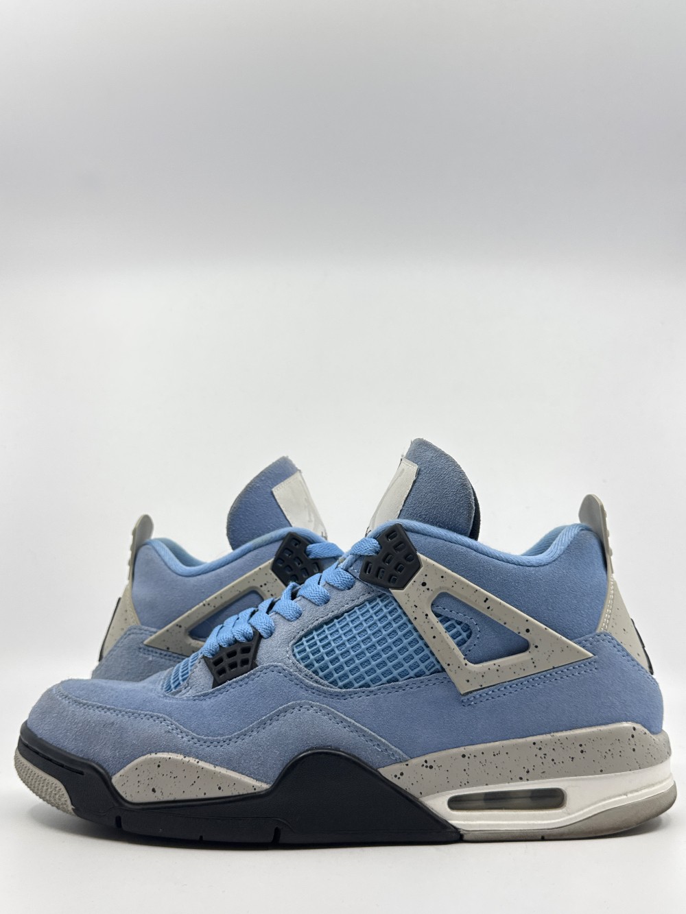 *USED/NO BOX* AJ 4 - UNIVERSITY BLUE