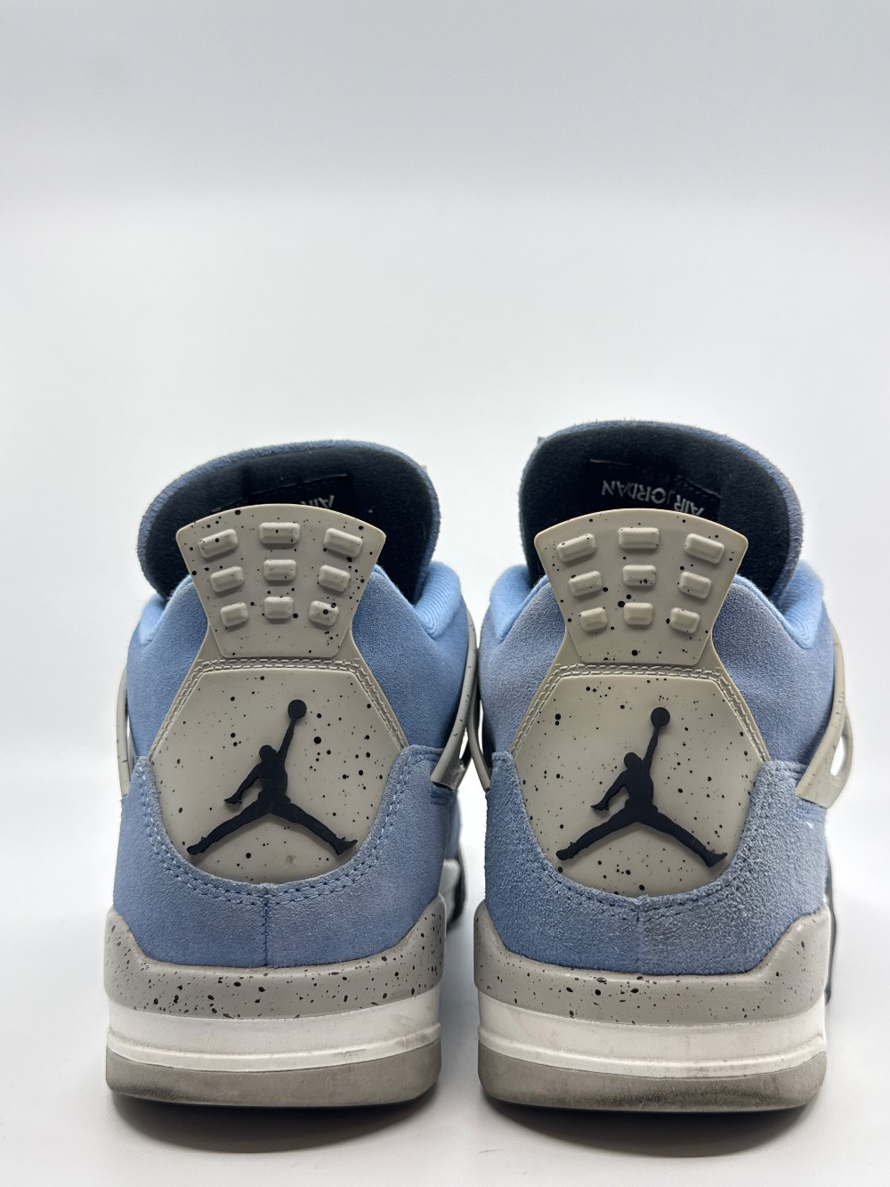 *USED/NO BOX* AJ 4 - UNIVERSITY BLUE