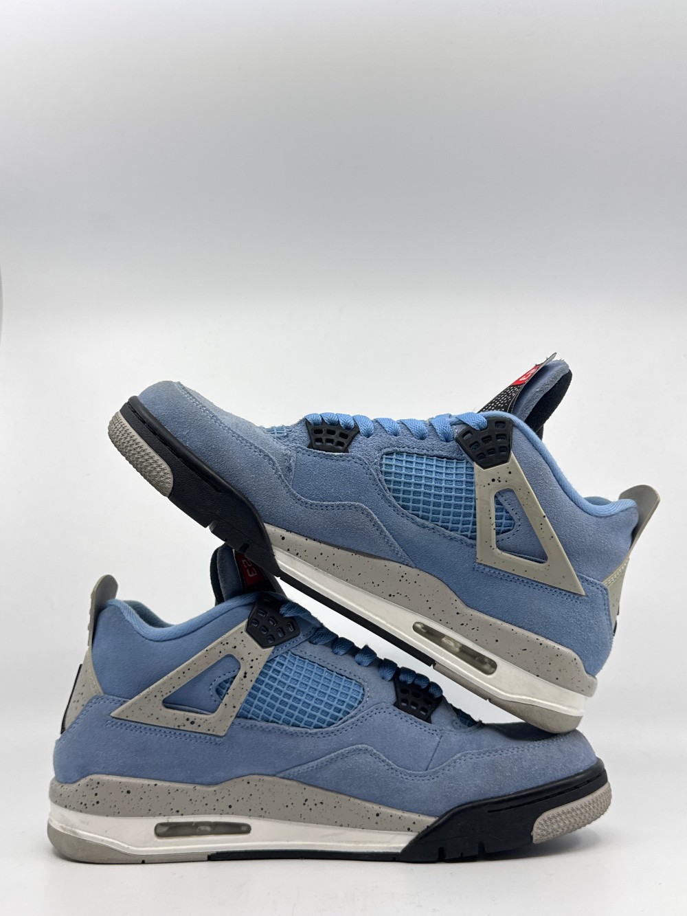 *USED/NO BOX* AJ 4 - UNIVERSITY BLUE