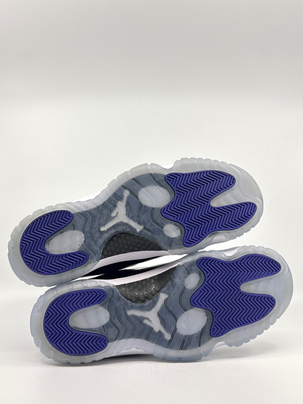 *USED* AJ 11 - CONCORD (2018)