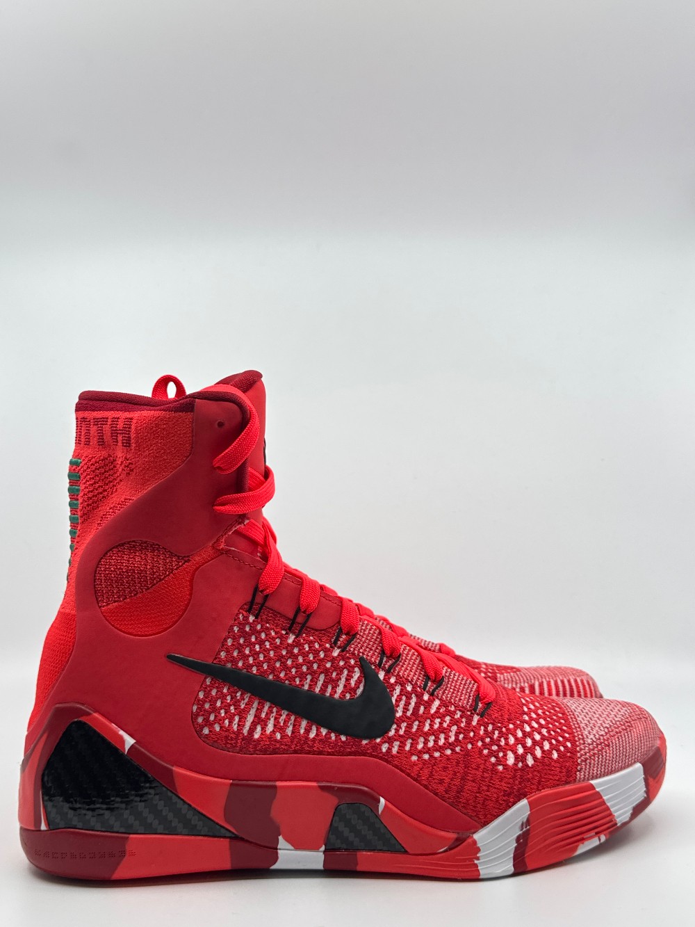 NIKE KOBE 9 ELITE PROTRO - CHRISTMAS (2024)