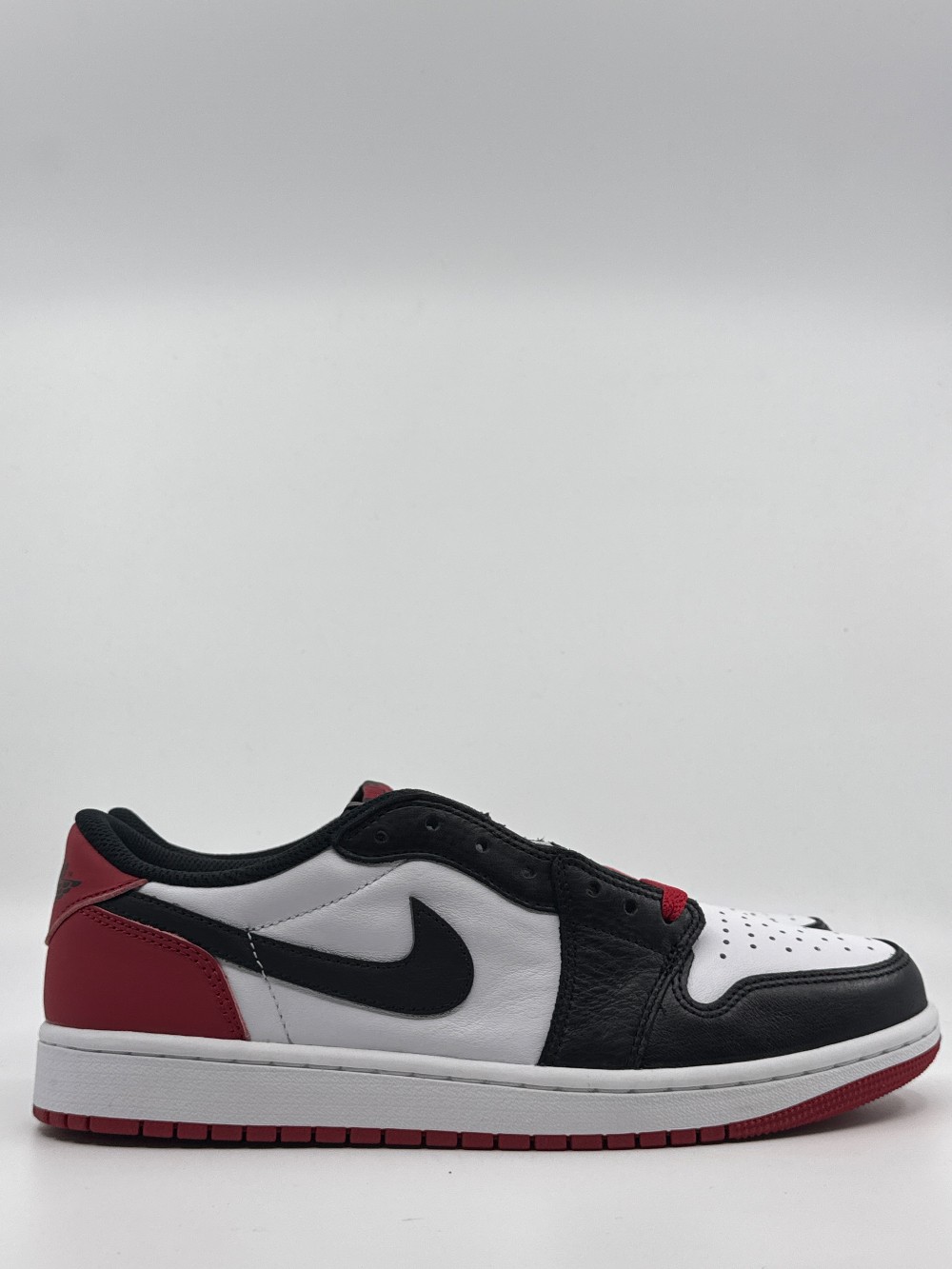 AJ 1 LOW OG - BLACK TOE (2023)