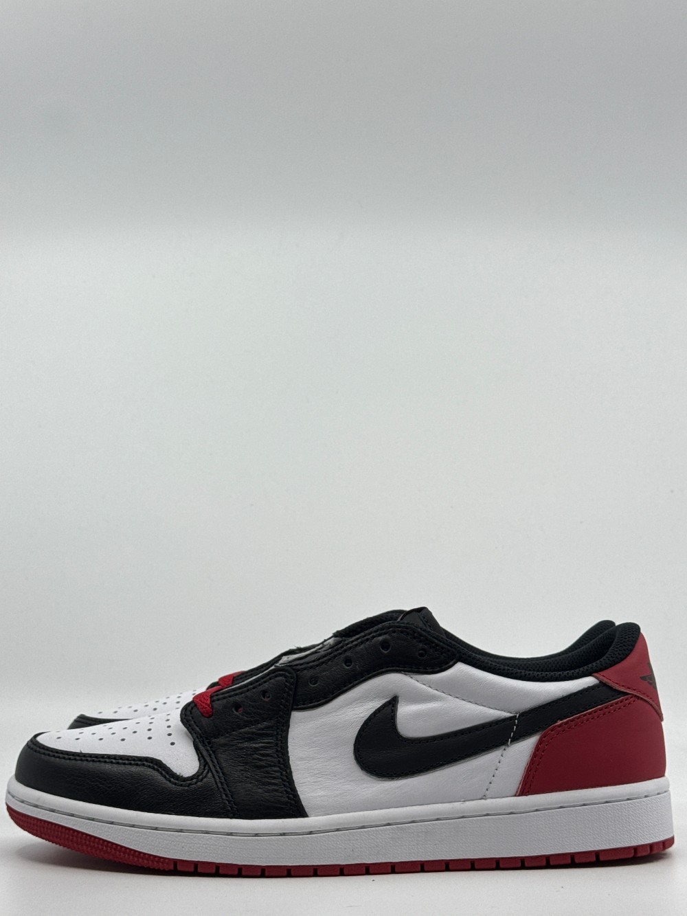 AJ 1 LOW OG - BLACK TOE (2023)