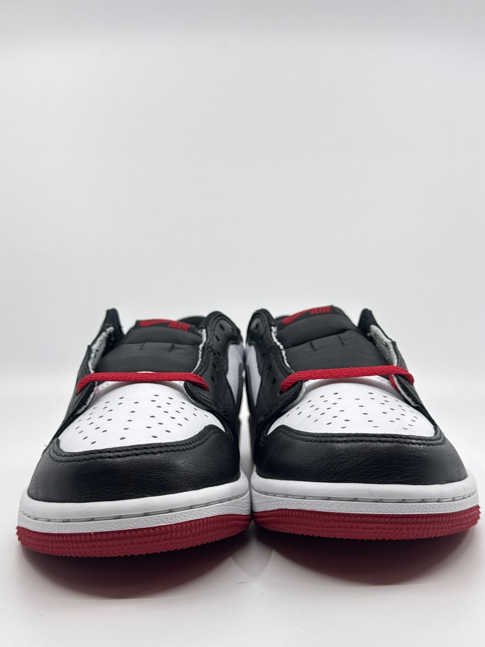 AJ 1 LOW OG - BLACK TOE (2023)
