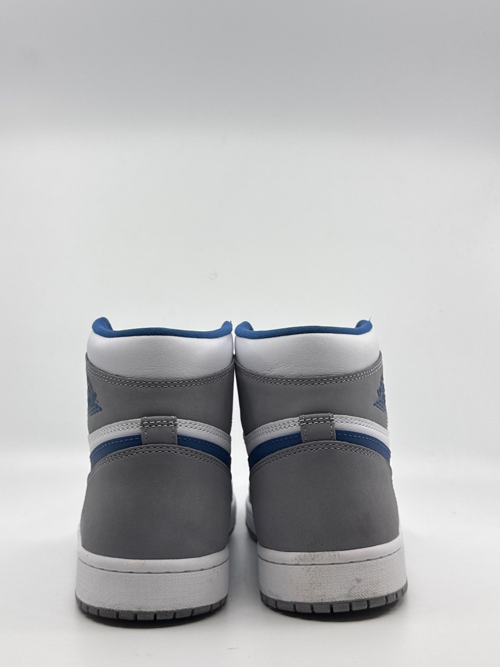 *USED* AJ 1 - TRUE BLUE