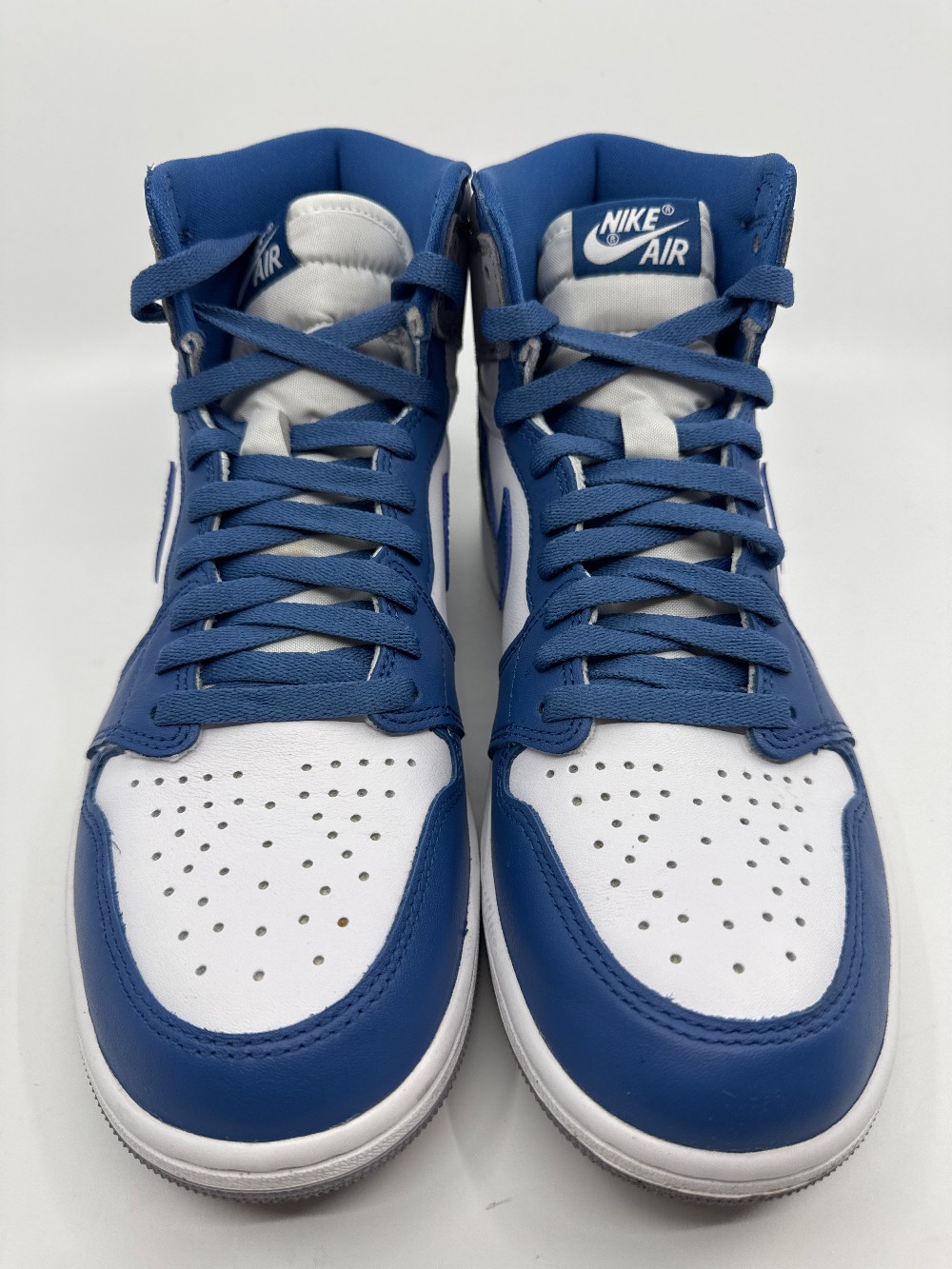 *USED* AJ 1 - TRUE BLUE