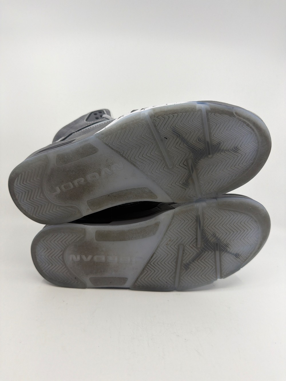 *USED* AJ 5 -WOLF GREY (2026)