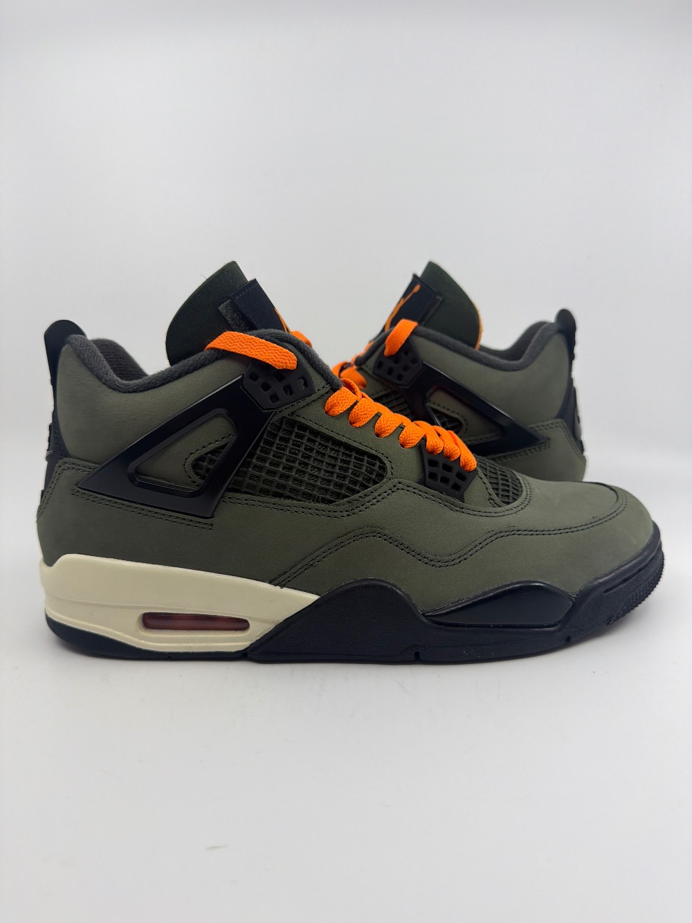 *USED* AJ 4 - UNDEFEATED (2026)