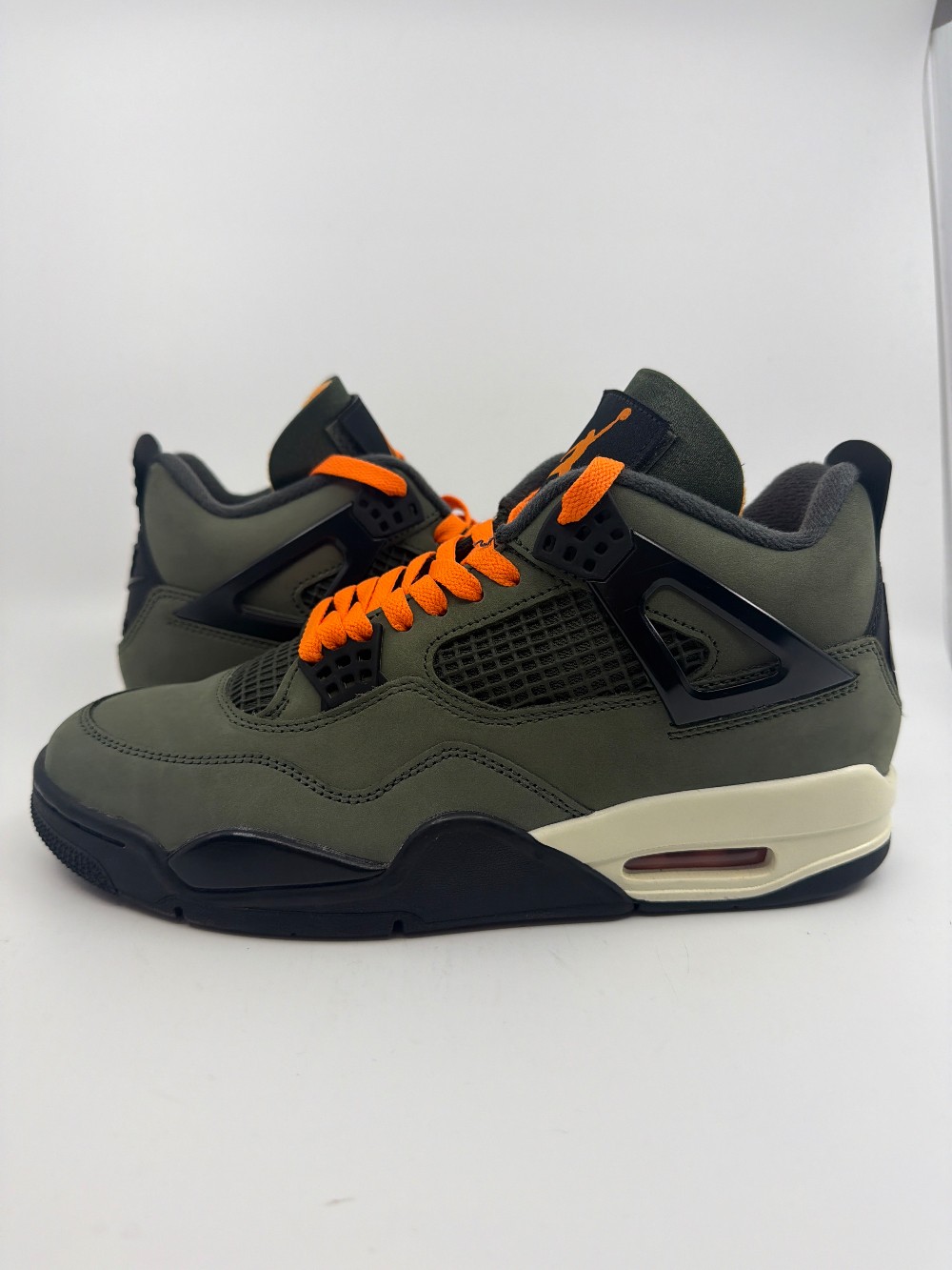 *USED* AJ 4 - UNDEFEATED (2026)