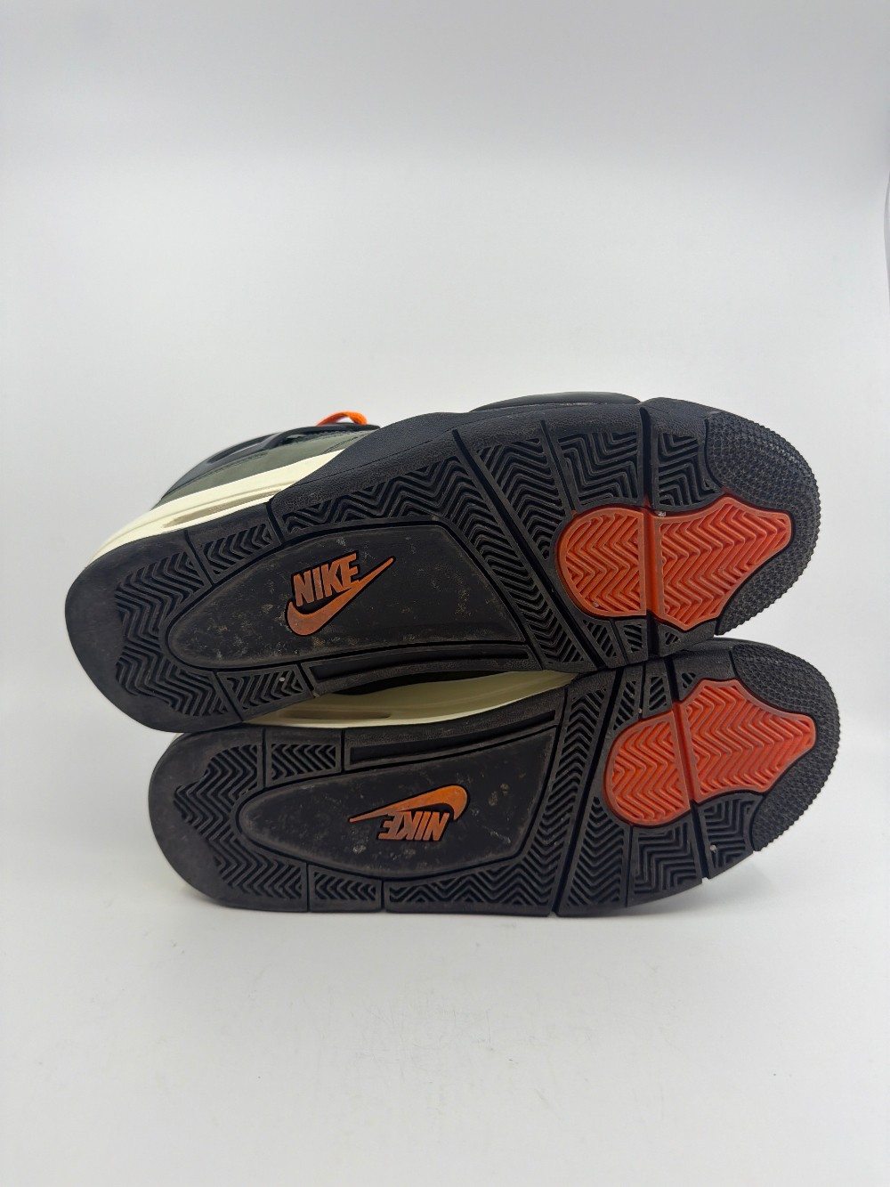 *USED* AJ 4 - UNDEFEATED (2026)